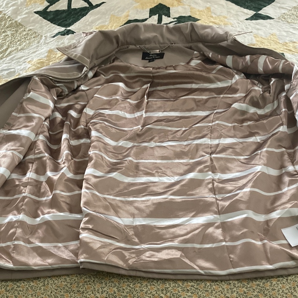 Dennis by Dennis Basso hooded womens large rain coat tan lined - Picture 12 of 12